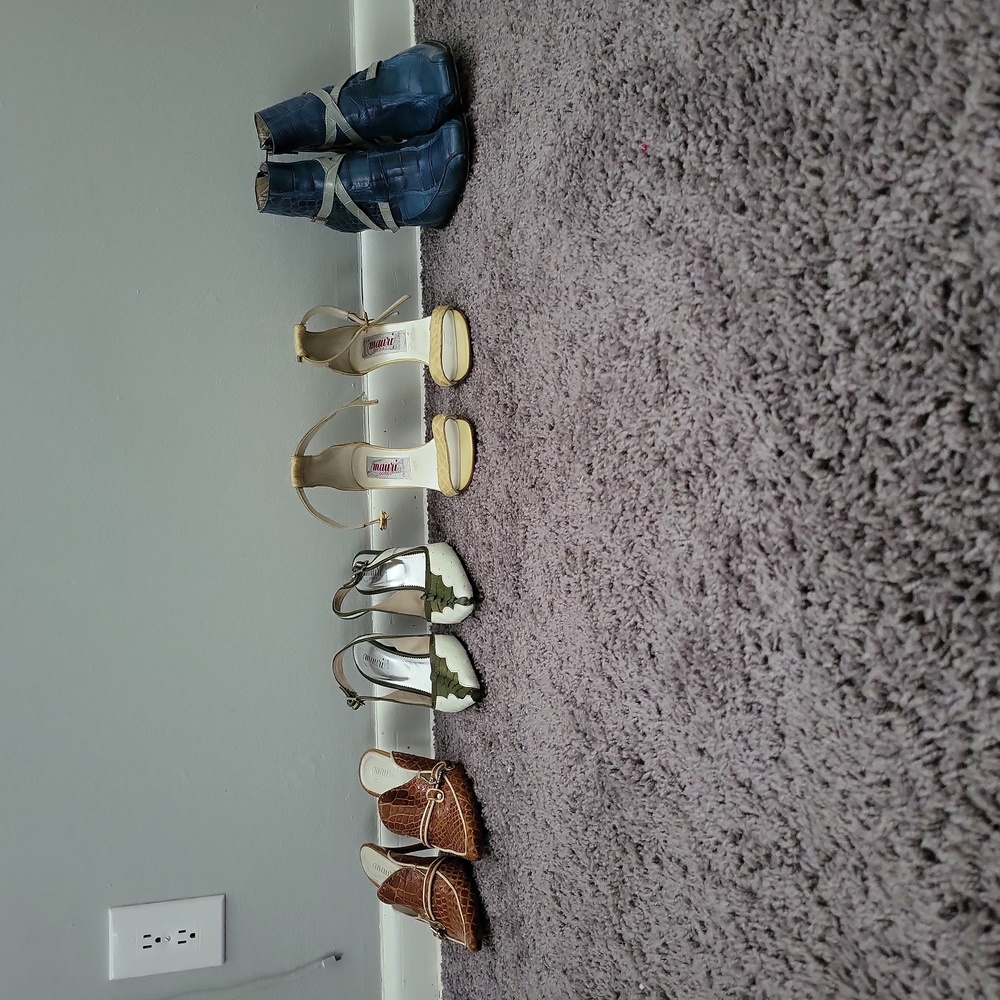 4 pair of MAURI ALLIGATOR AND CROCODILE HEELS AND BOOTIE